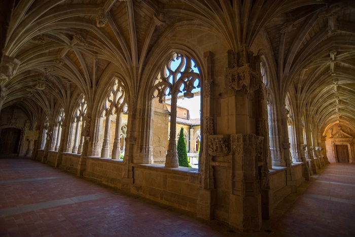 Carnet de visite - Cloitre de Cadouin © Dan Courtice
